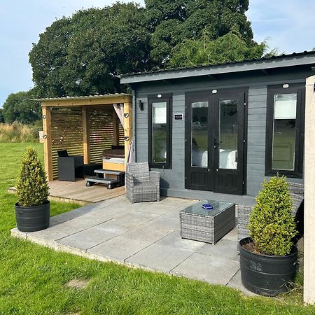 Dolafon Farm Luxury Glamping Cabin With Hot Tub St Asaph Luaran gambar