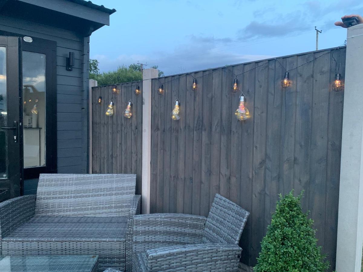 Dolafon Farm Luxury Glamping Cabin With Hot Tub St Asaph Luaran gambar
